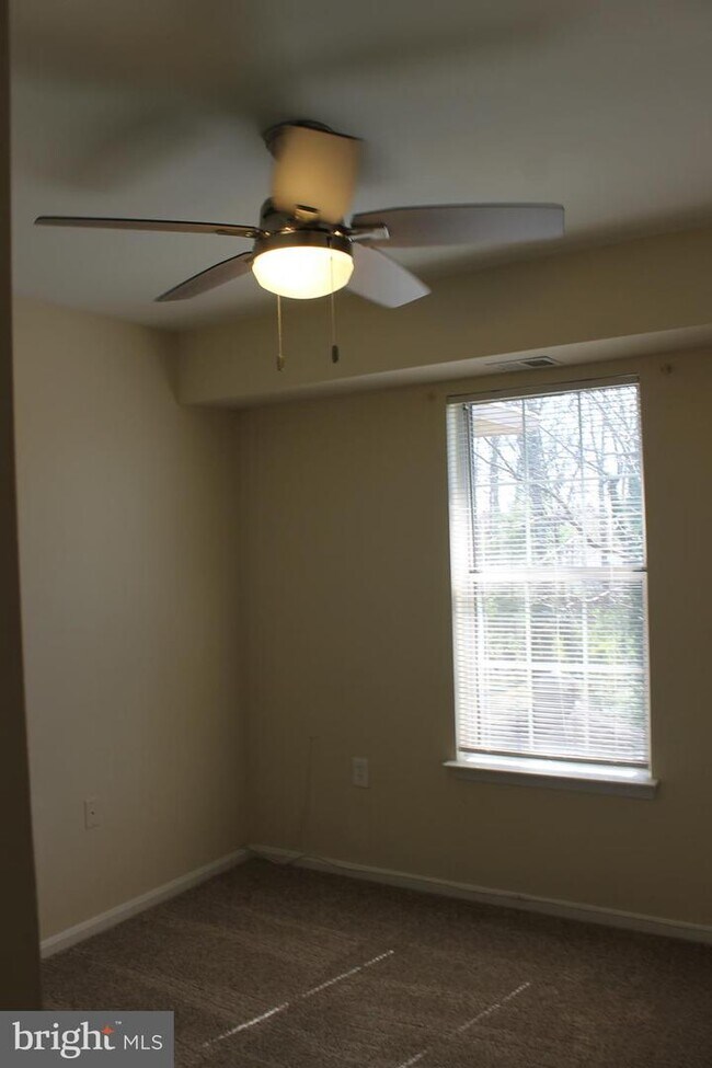 Building Photo - 8909 Sugarwood Ct