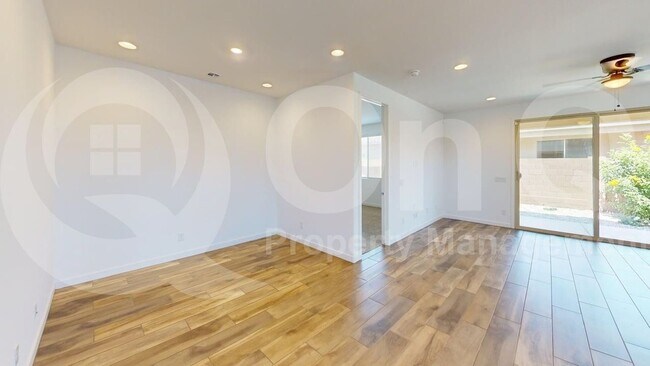 Foto del edificio - 17108 W Fallen Leaf Ln
