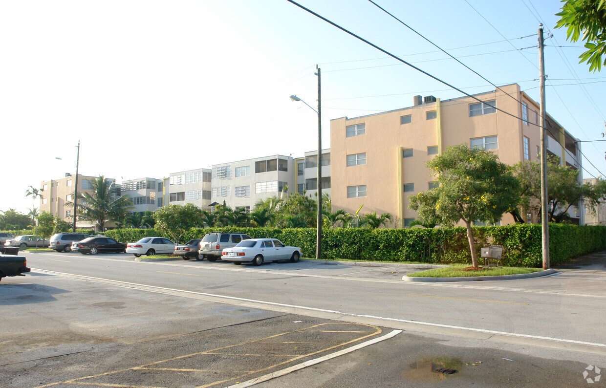 Building Photo - Chancellor Hall