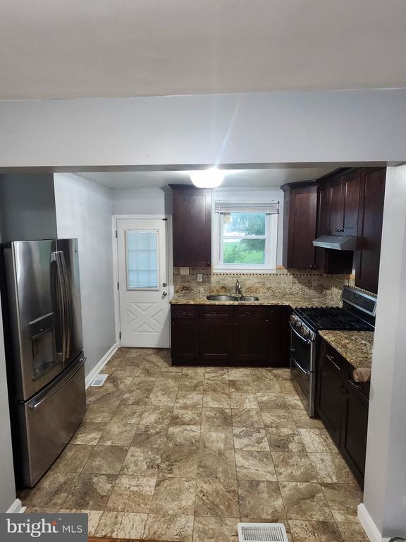 Foto del edificio - 5422 Clifton Ave