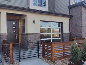 Building Photo - 6388 Nelson Ct