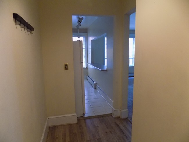 Foto del edificio - 325 E 18th Ave