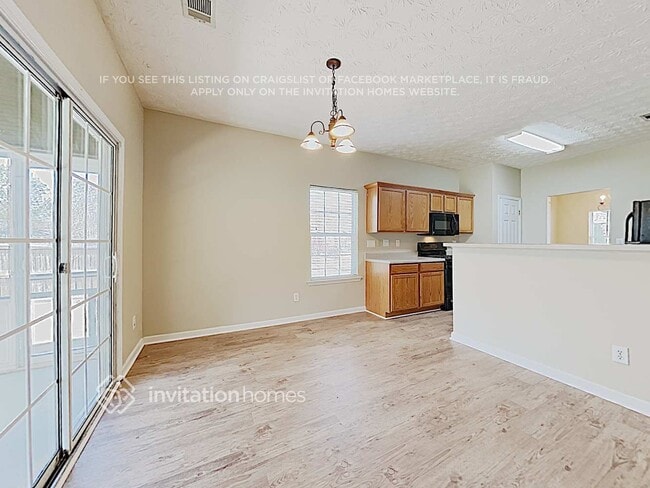 Building Photo - 130 Rosemoore Dr