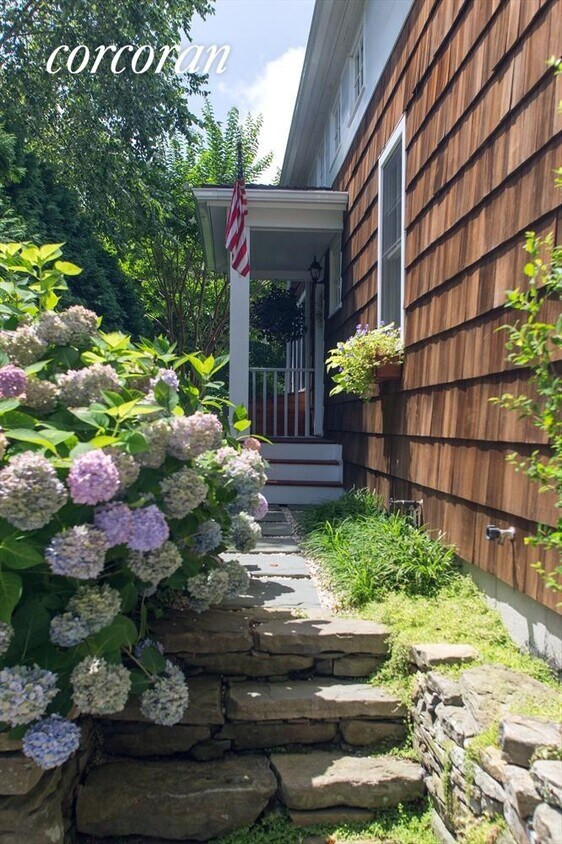 Primary Photo - 43 Sunrise Ave