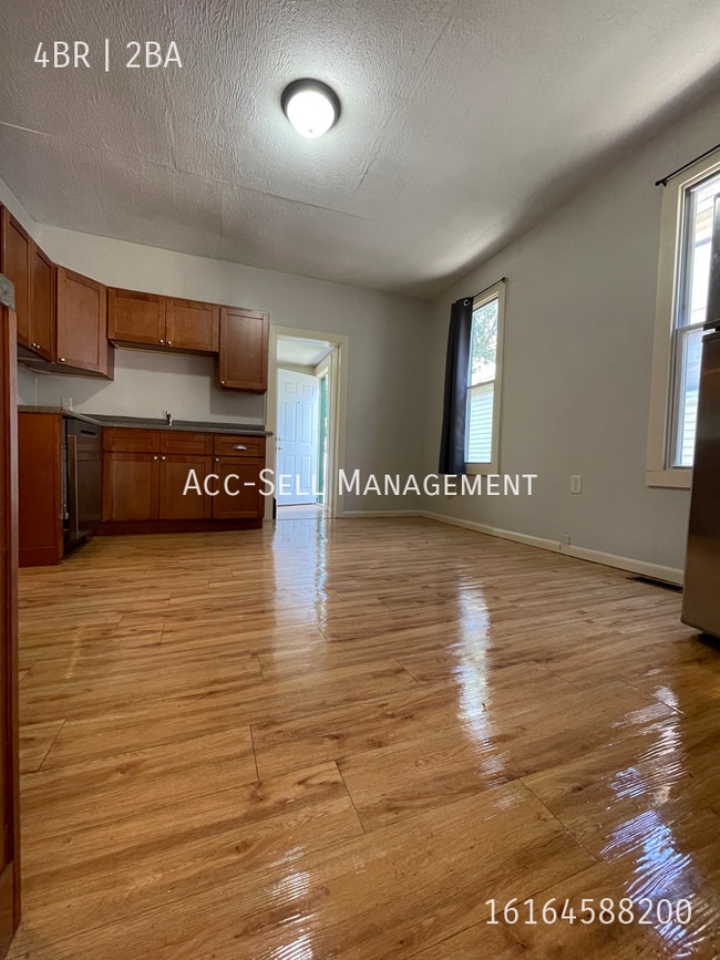 Building Photo - 875 10th-NEW