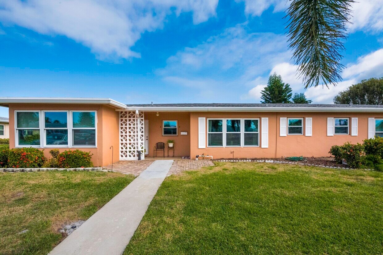 175 High Point Blvd Unit B, Boynton Beach, FL 33435 Condo for Rent in