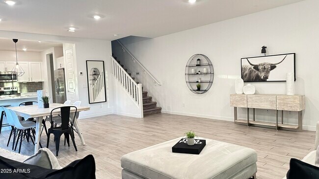 Foto del edificio - 1827 S Bedford Pl