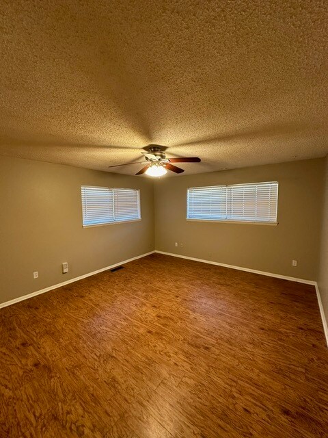 Foto del edificio - 5633 Norman Rd