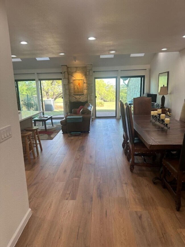 Building Photo - 109 Sunshine Ct