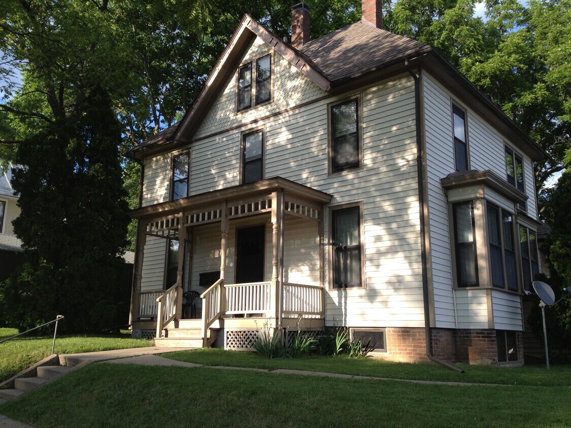 120 North Governor - 120 N Governor St