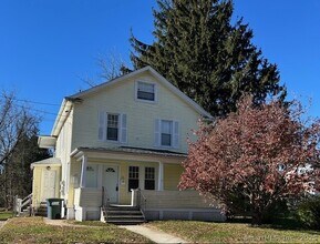 Building Photo - 19 Hawkins St