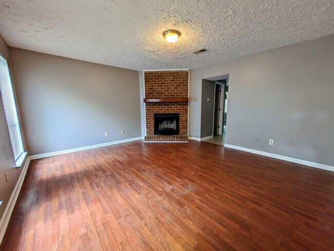Building Photo - 1104 Windgate Cir NW
