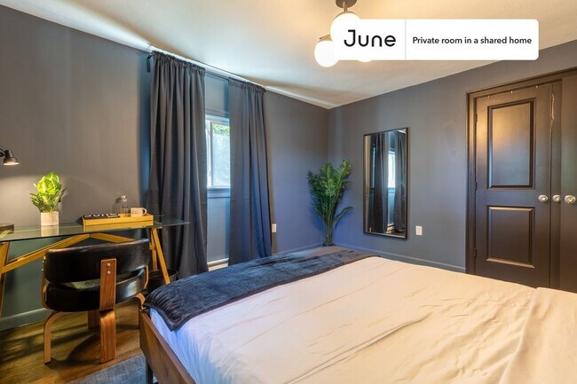 Foto del edificio - Room in Shared 6 bed/4 bath home in Brighton