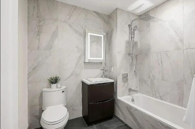 Foto del edificio - 0 bedroom in Brooklyn NY 11203