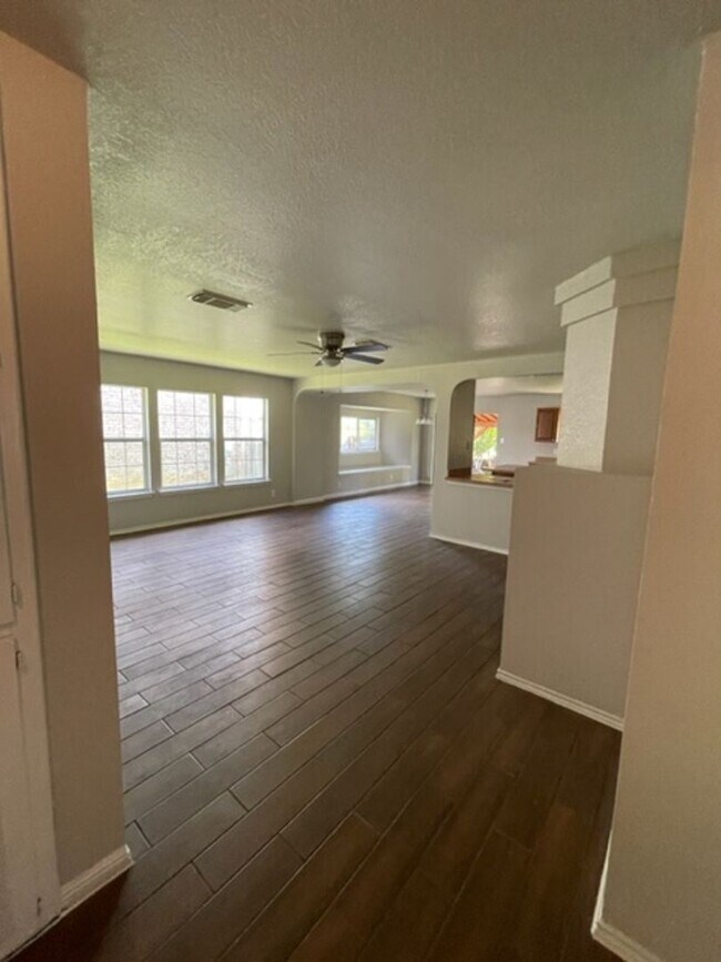 Building Photo - 3 br, 2 bath House - 14435 Biltmore Glen