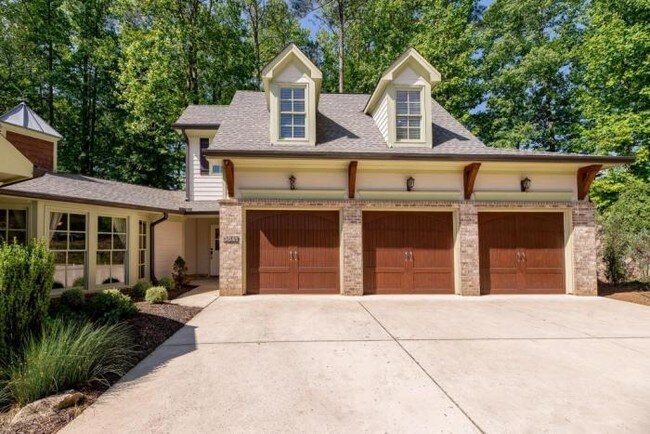 Building Photo - 6 bedroom in Marietta GA 30068