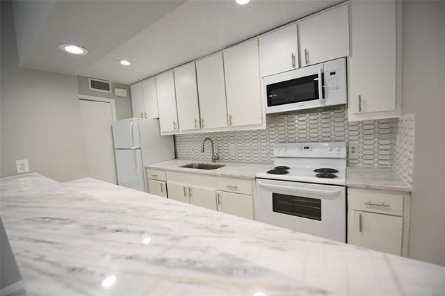 Foto del edificio - 3626 Prescott Ave