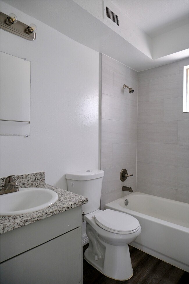 Foto del edificio - 5602 Market St