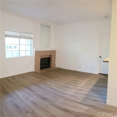 Building Photo - 28 Gavilan
