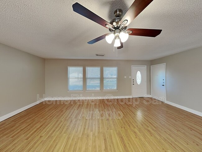 Building Photo - 10206 Eagle Bluff