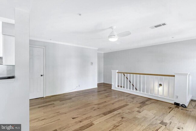 Foto del edificio - 5716 Chapman Mill Dr