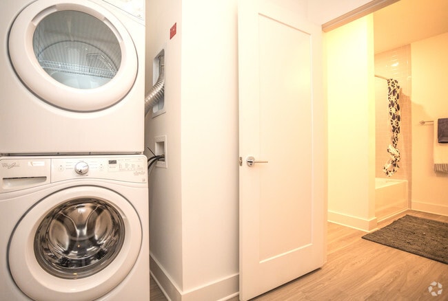 1BR, 1BA - 731 SF - Millworks Apartments
