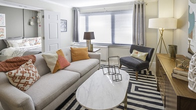 Alister Arlington Ridge photo'