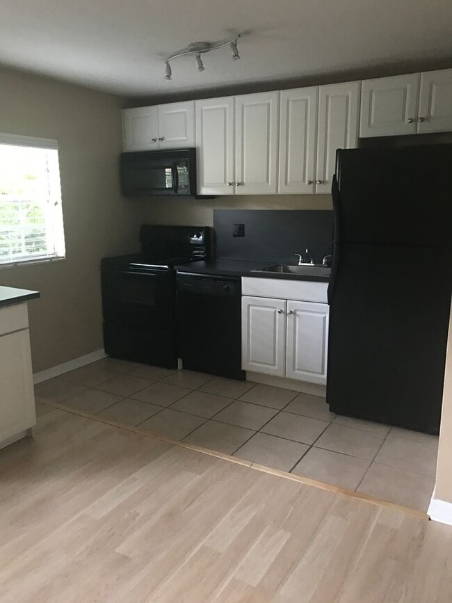 Building Photo - Cozy 1 Bed 1 Bath Condo in Delaney Park- Downtown Orlando