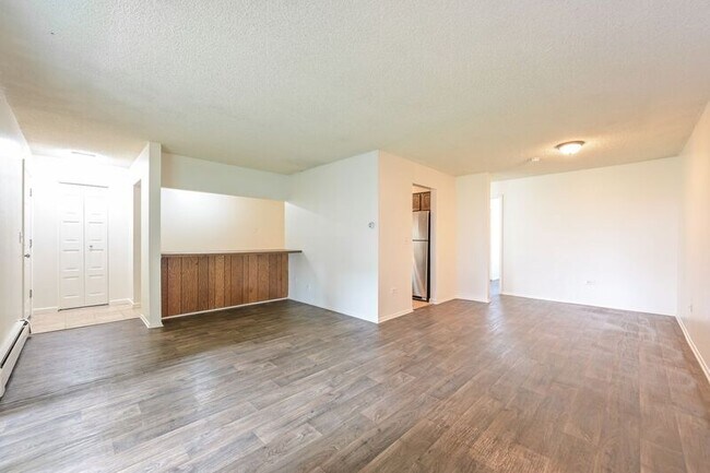 Foto del edificio - 4565 S Lowell Blvd