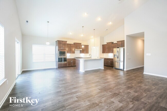 Foto del edificio - 6612 Laurelwood Dr