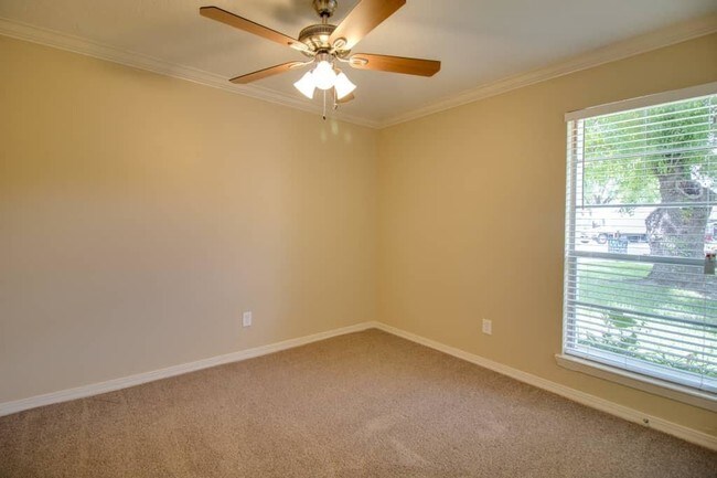 Building Photo - 2307 Pepperweed Dr