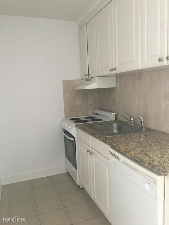 21 Cricket Ave Unit 6, Ardmore, PA 19003 Condo for Rent in Ardmore