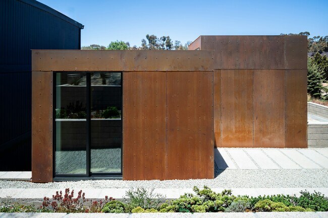 Foto del edificio - 3674 Godsall Ln