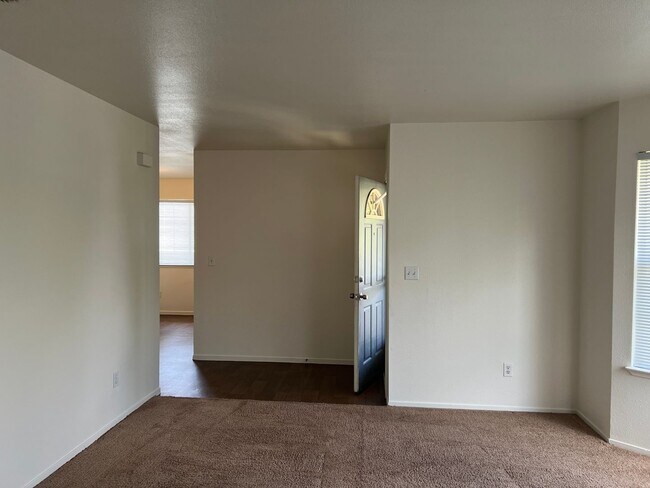 Foto del edificio - Available Now, Adorable North Oak Park Dup...