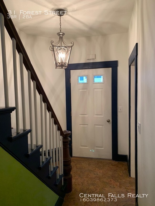 Foto del edificio - House For Rent !