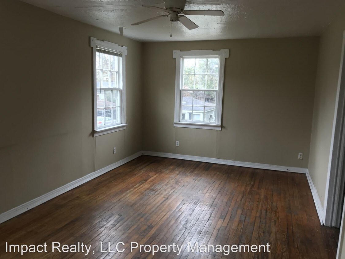 Building Photo - 804 Elm Ave