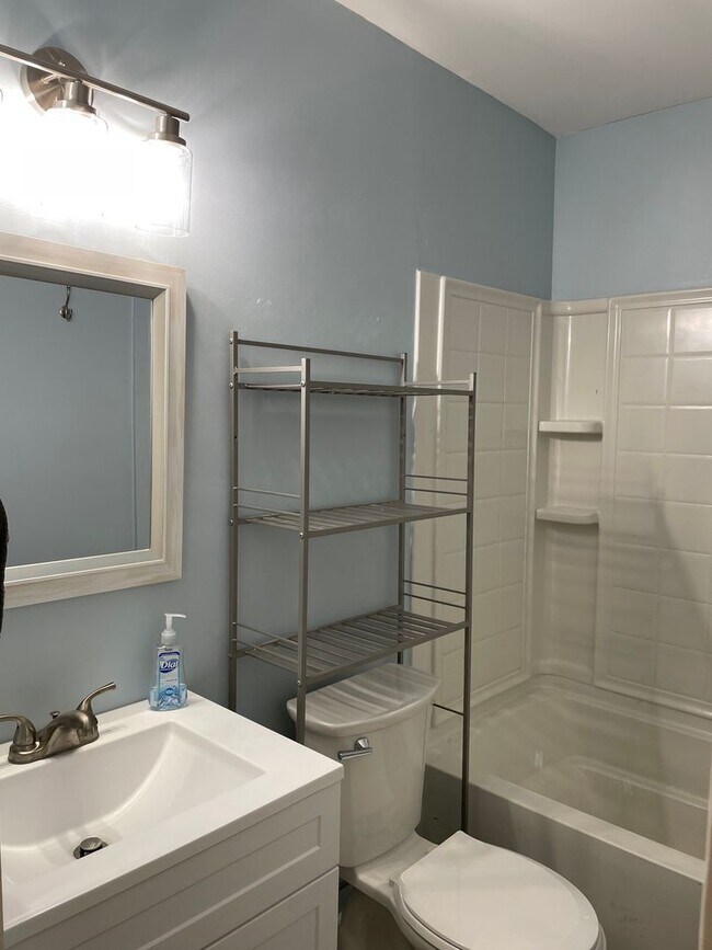 Foto del edificio - Two bedroom one bath!