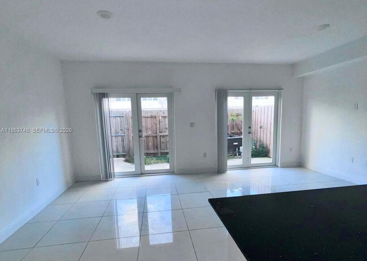 Foto del edificio - 14443 SW 260th St