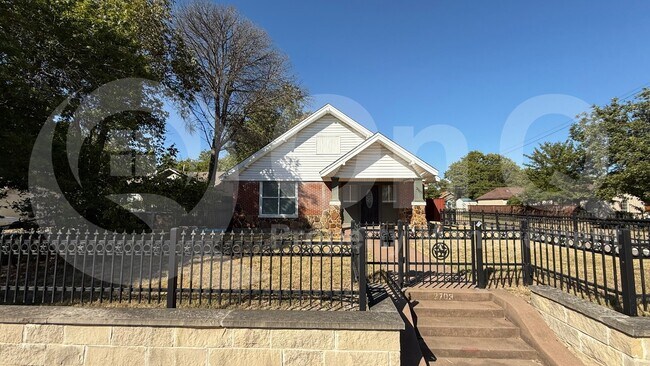 Foto del edificio - 2703 Gladstone Dr