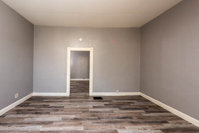 Foto del edificio - 717 Caroline St