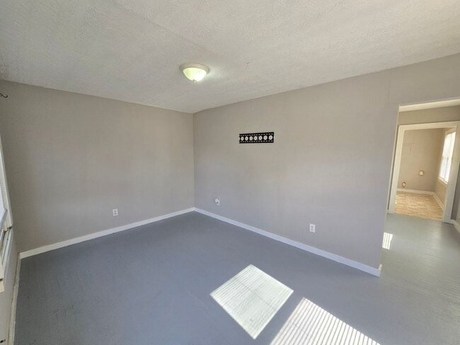 Photo - 2027 S 41st St Apartment