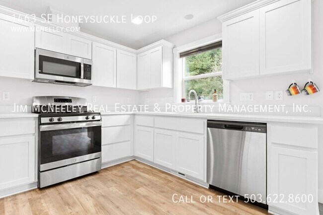 Foto del edificio - 1463 SE Honeysuckle Loop