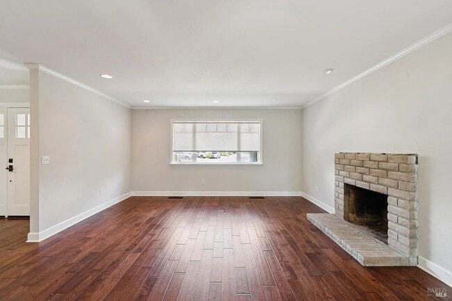 Building Photo - 1296 Orchard St