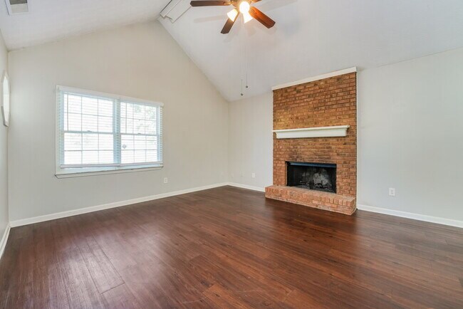 Foto del edificio - 1589 Cherry Hill Rd SW