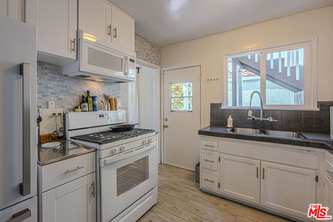 Building Photo - 1760 18th St