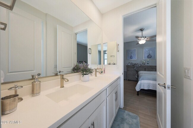 Foto del edificio - 5121 N 181st Dr