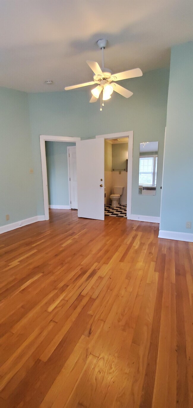 Foto del edificio - 1407 Clover St NW