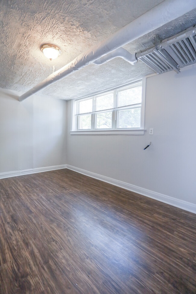 Foto del edificio - 4647 N Manor Ave
