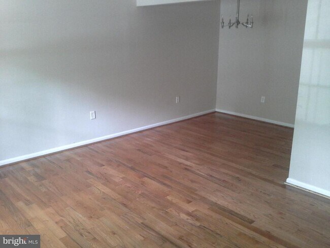 Building Photo - 15354 Inlet Pl