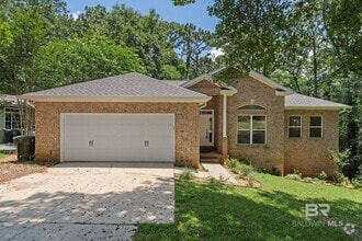 Building Photo - 219 Ridgewood Dr